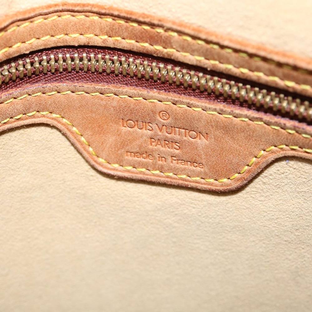 LOUIS VUITTON Looping GM Shoulder Bag - Picture 7 of 16